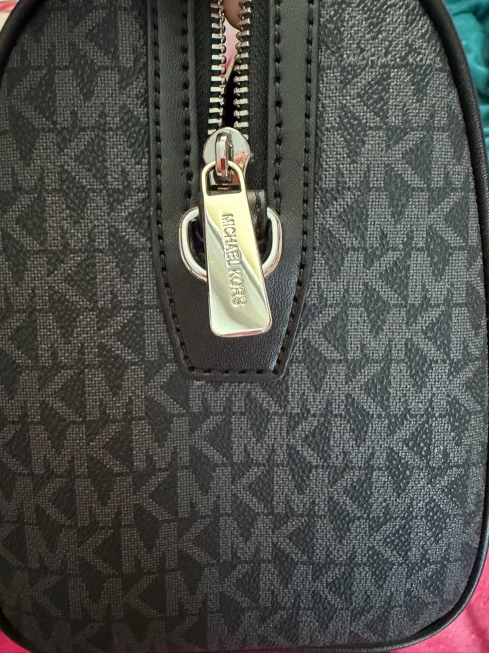 Greyson medium logo duffel bag - Picture 8 of 8